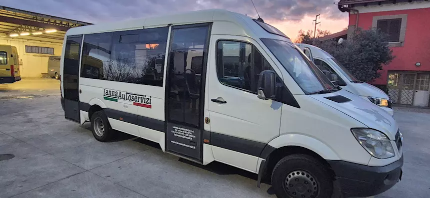 Foto 2Mercedes Sprinter Urbano Anno 2014 Km 750000 Euro 5