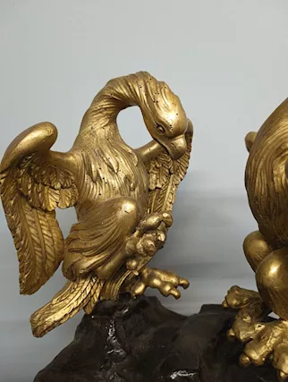 Antiche sculture con aquile dorate su base laccata, '600, ottimo stato - Foto 2