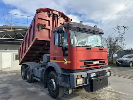 Iveco 330.30 6x4 ribaltabili targa gialla e normali Mezzo d'opera - Anteprima 6