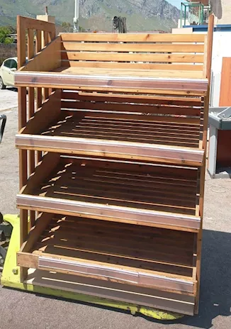 ESPOSITORE IN DOGHE LEGNO 53058: Versatile per alimentari