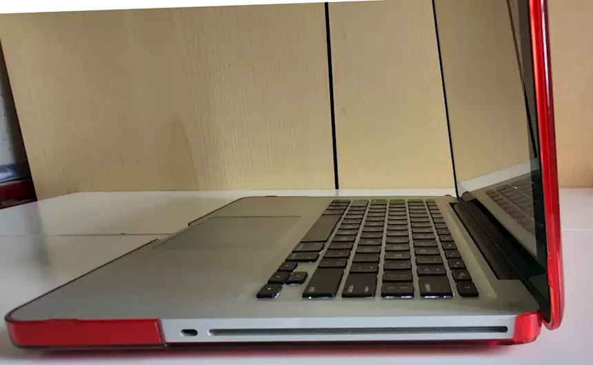 Foto 3MacBook Pro 13 (early 2011) Marca Apple