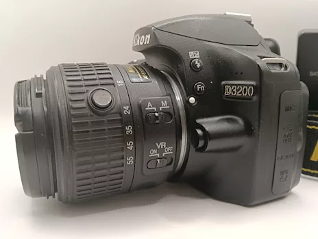 Nikon D3200 con obiettivo VR. Come nuova - Foto 6