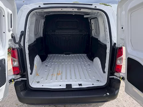 Fiat Doblò 1.5 HDI 100 CV E6D-I 2024 Km 72000 Euro 6, unico proprietario - Anteprima 5