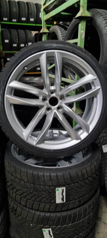 Cerchi in lega piu pneumatici dunlup invernali AUDI RS6