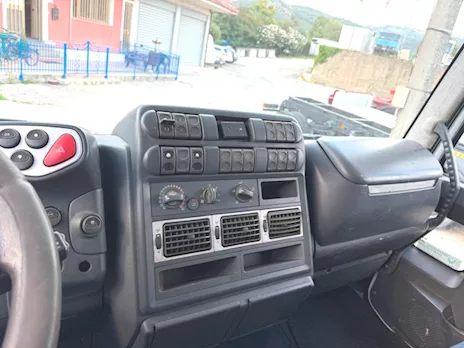 Camion Marca Iveco Eurocargo 180e24 k telaio - Anteprima 11