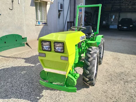 Trattorino Grillo 18 CV diesel - Anteprima 3