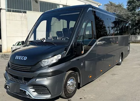 Iveco Daily anno 2019 Euro 6 posti 31+1+1