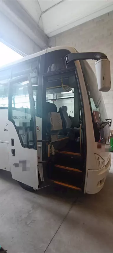 Foto 7Isuzu Tourquoise Scuolabus Anno 2011 Km 180000 Euro 5