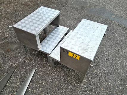 2 gradini usati