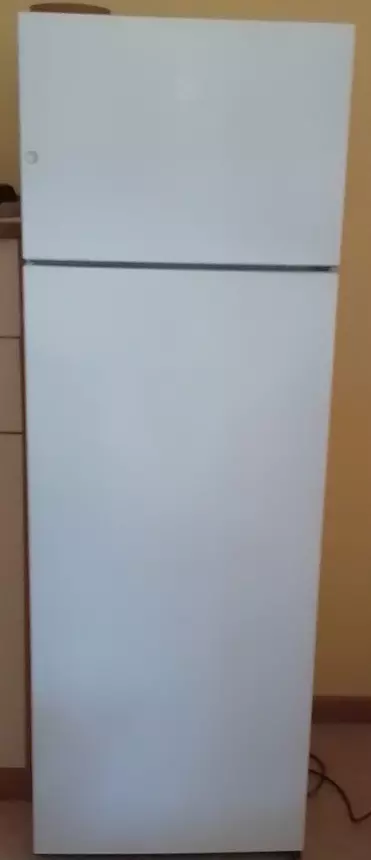 Regalo frigorifero di 2 anni usato