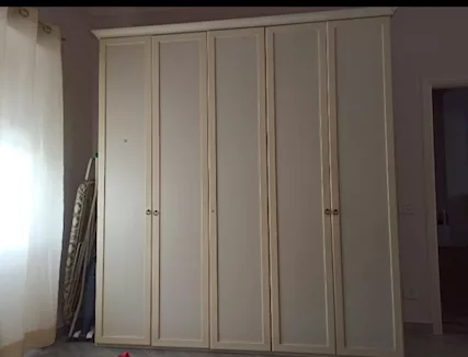Armadio a 5 ante