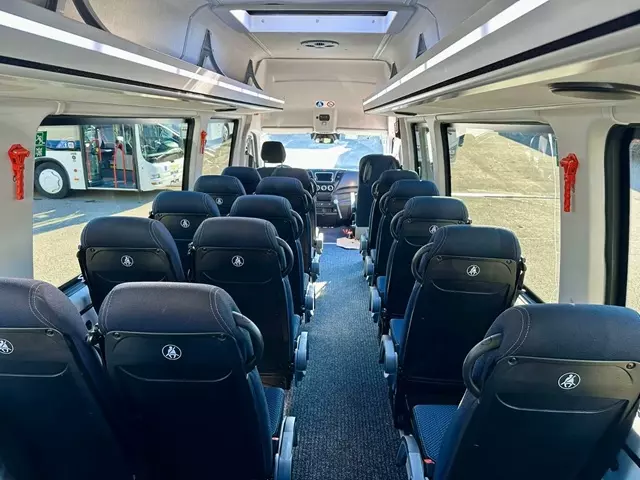 Foto 8Iveco Irisbus Daily A65c18, cambio automatico, unico proprietario