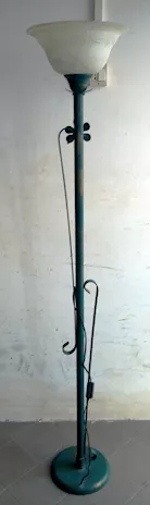 Lampada piantana classica artigianale in ferro battuto con c