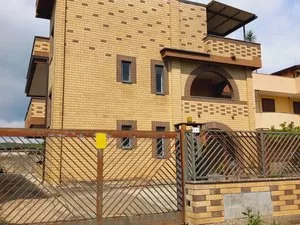 (Ce) Castel Morrone ampio appartamento + posto