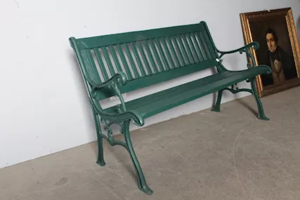 Antica panchina ghisa e legno primi 900 Liberty . dipinta