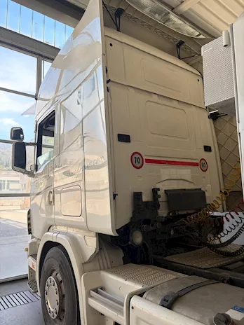 Trattore stradale Scania R 124 420 Anno 2004 Km 1270000, cambio manuale - Anteprima 12
