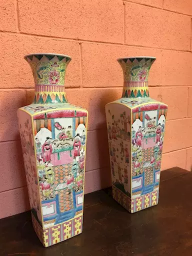 Coppia di vasi orientali primi del 900