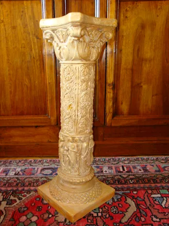 Colonna primi '900 in gesso