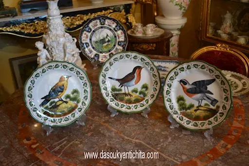Gruppo di tre piatti da collezione Costa Bassano