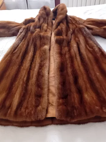 Vendo pelliccia visone femmina, ottimo stato, prezzo trattabile - Foto 2