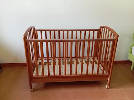 Lettino Pali ciliegio Bambino