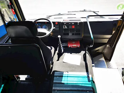 SCUOLABUS IVECO CACCIAMALI CC80 E 18 M 36 TEMA 294