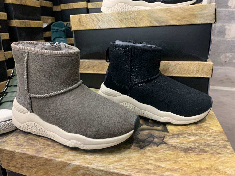 CALZATURE E BORSE “ASH”
