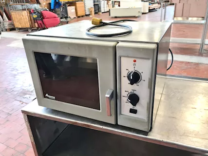 Forno microonde Amana usato