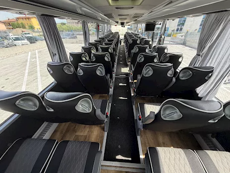 MERCEDES TOURISMO 64 POSTI Anno 2010 Km 850000 Euro 5 - Anteprima 5