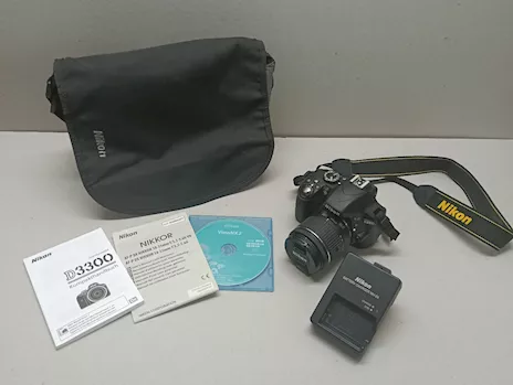 Nikon D3300 con obiettivo. Come nuova - Anteprima 6