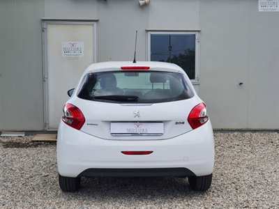 Foto 6 Peugeot 208 1.4 Vti benzina / GPL Anno 2014 Km 164000, unico proprietario