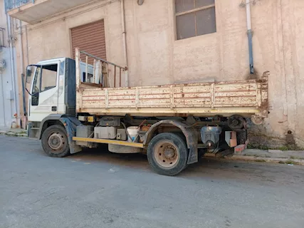 Iveco Eurocargo 120E18 con Gancio 10 Tonn Italev