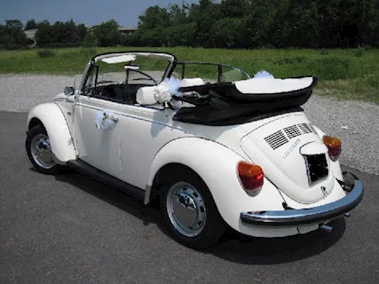 Noleggio Maggiolone d'epoca bianco Cabrio