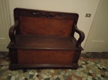 Panca con cassapanca anni '20 di radica ferrarese