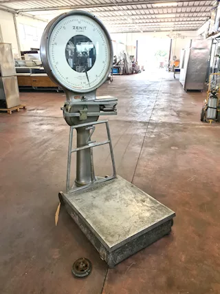 Bilancia vintage professionale usata