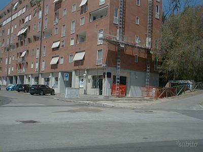 Viale Nazioni Unite Locale Commerciale - Foto 3