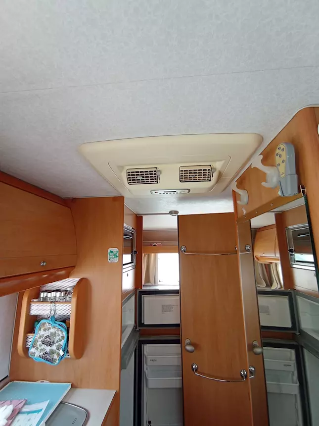 Camper elnagh garage Anno 2004 Km 110000 Diesel, full optional