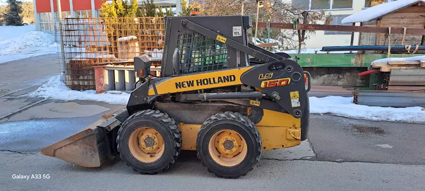 Foto 4Minipala New Holland LS 150 Anno 2006 Ore 3100, ottimo stato