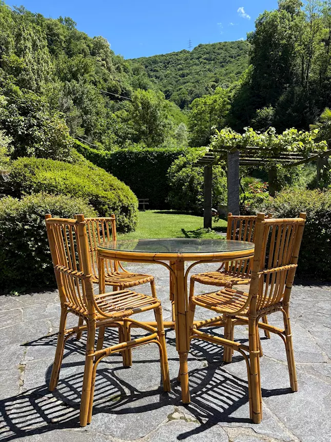 Set da pranzo vintage in rattan, tipo Vienna, ottimo stato