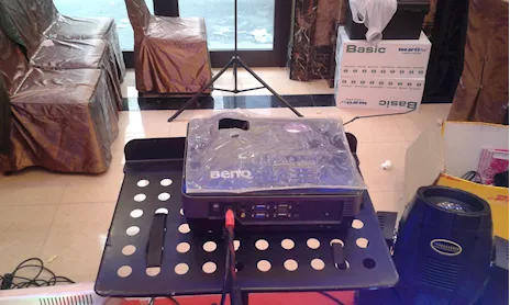 Noleggio Videoproettore e Telo 2 mt x 2 mt - Anteprima 4