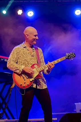Lezioni di Chitarra - Diplomato al G.I.T. Di Los Angeles