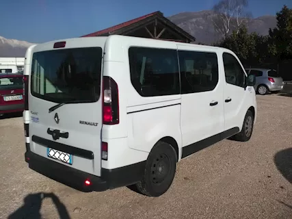 Trafic 9 posti Marca Renault Anno 2018 Km 140000, in ottime condizioni - Foto 2