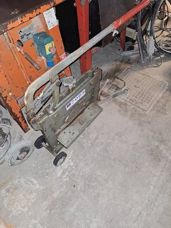 Macchina MONOLIT per taglio autobloccanti e simile