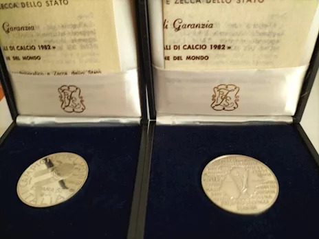 Coppia medaglie argento 986 Italia campione del mondo