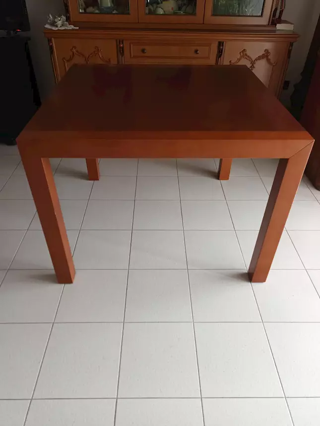 Tavolo in ciliegio massello, ottimo stato