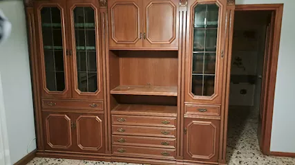 Mobile sala con tavolo rotondo