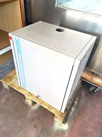 Armadietto per cavi elettrici usato