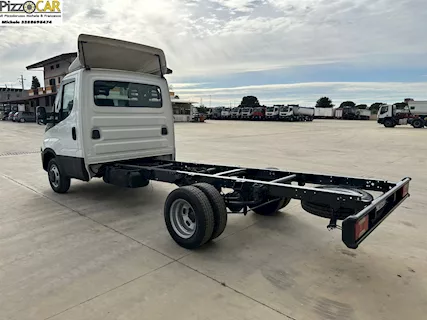 New Daily 35-110 telaio passo 3705 anno 2016 Iveco Km 360000, unico proprietario - Foto 4