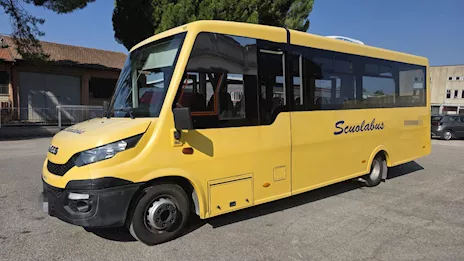 Scuolabus Iveco Mobi - 51 posti