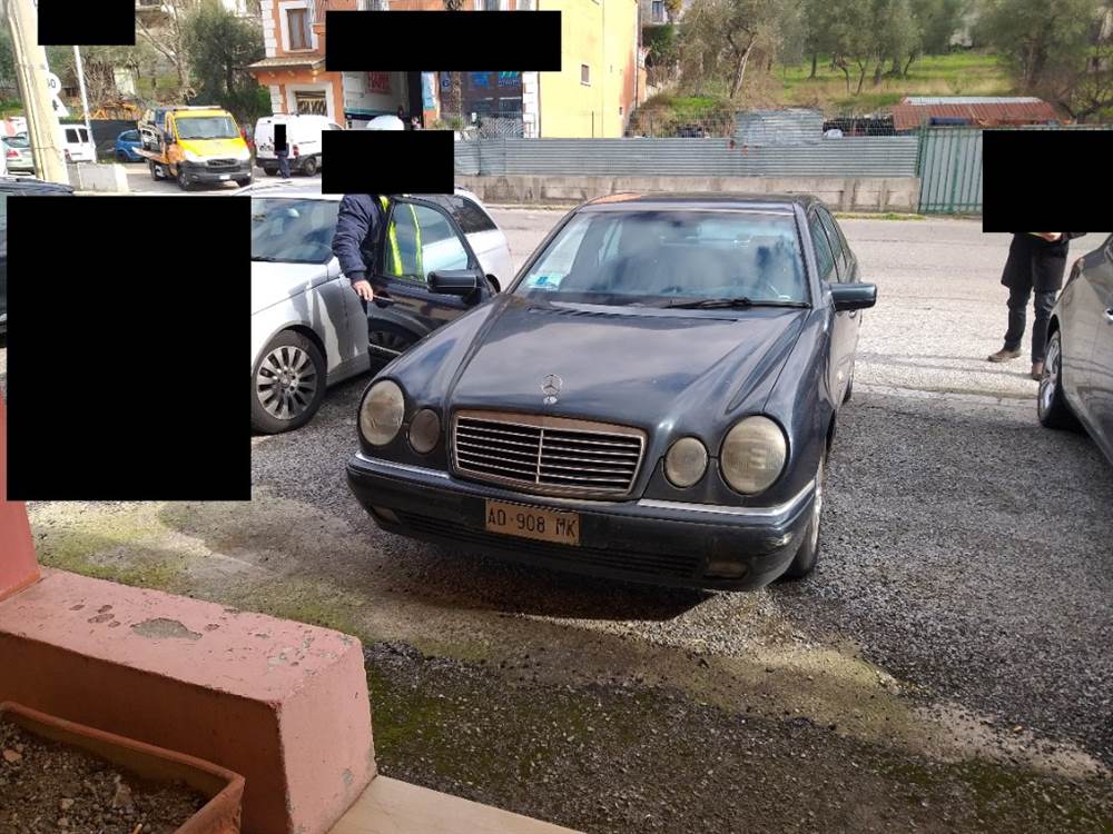 Mercedes Benz E200 Vendita fallimentare
